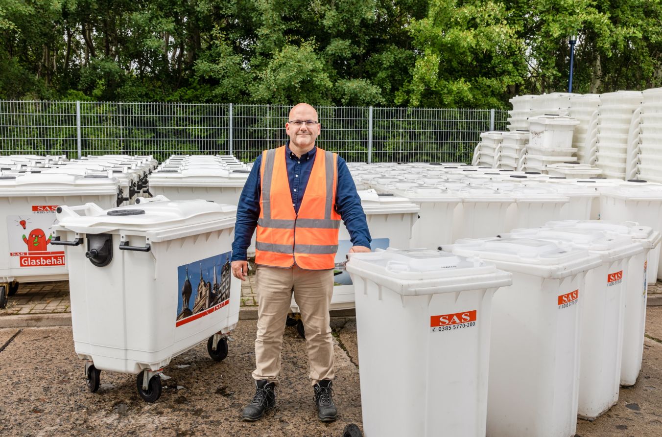 Die SAS unterstützt den Skateboard-Contest in Lankow mit Müllbehältern, Foto: maxpress/srk