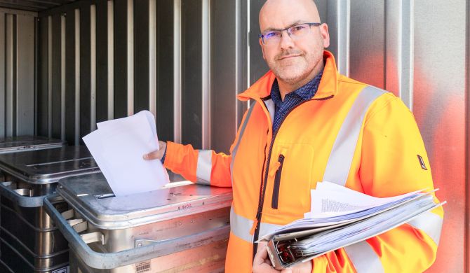 Aktenvernichtung leicht gemacht, Foto: maxpress/srk