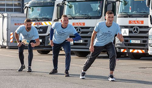 V.r.: Arsen Tsagaraev, Sebastian Drews und Kjell Lübbert sind beim Zoolauf für die SAS an den Start gegangen