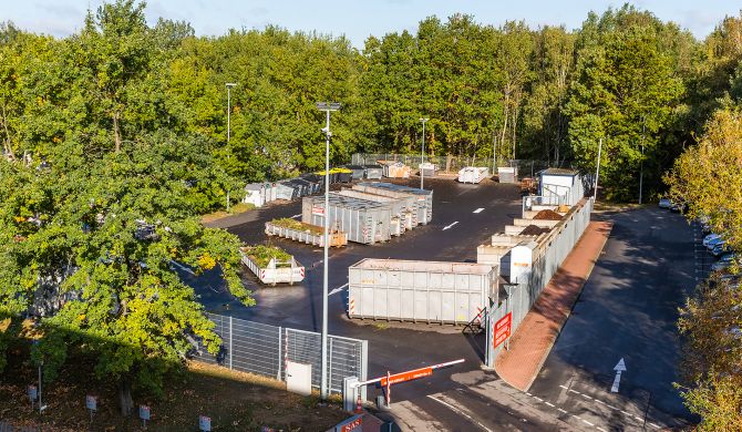 Mit der Vergrößerung des Recyclinghofs hat sich auch die Verkehrsführung auf dem Gelände verändert  Fotos: maxpress/srk