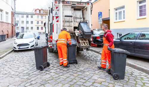 Zu den Feiertagen verschieben sich Zeiten für die Entsorgung und im nächsten Jahr kommt es zu einem Wechsel der Termine für die wöchentliche Müllabholung, Foto: maxpress/srk