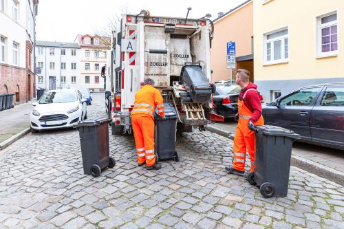 Zu den Feiertagen verschieben sich Zeiten für die Entsorgung und im nächsten Jahr kommt es zu einem Wechsel der Termine für die wöchentliche Müllabholung, Foto: maxpress/srk