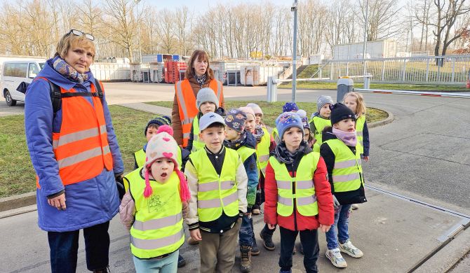 Kita „Sonnenschein“ Schwerin besucht die SAS.