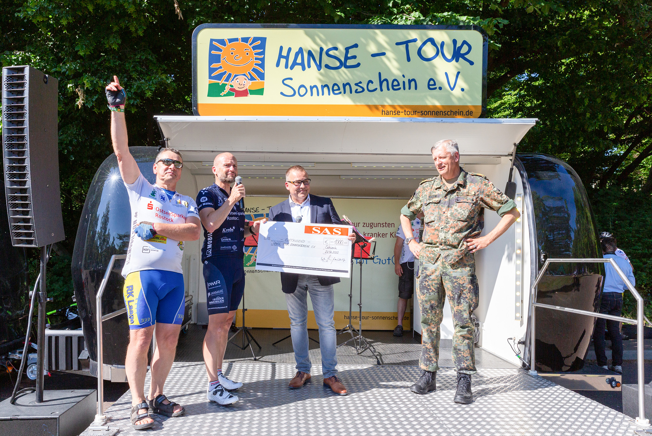 V.I.: Frank Claus, Stefan Gruhn, Matthias Dankert von der SAS und Markus Kurczyk